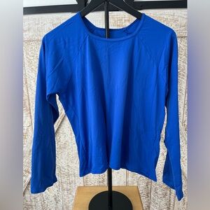 DonaJo Women's Blue Long Sleeve Top Size XXL. New W/out Tag